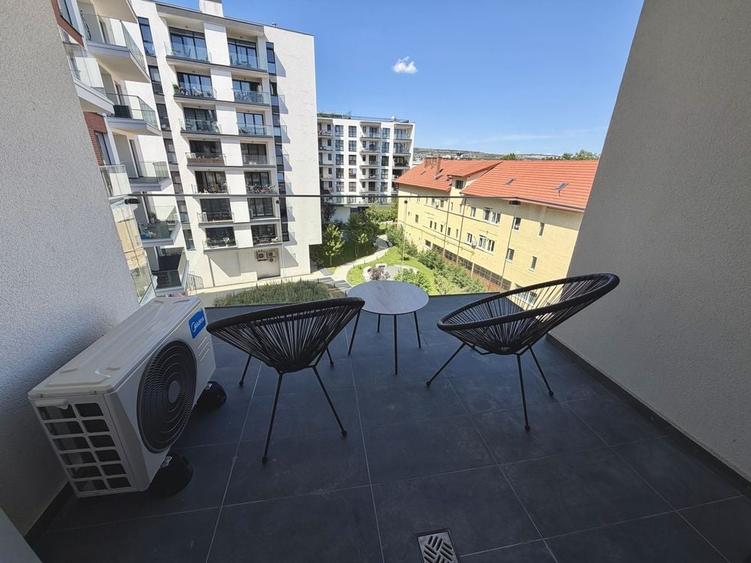 Apartament cu 2 camere decomandat în Central