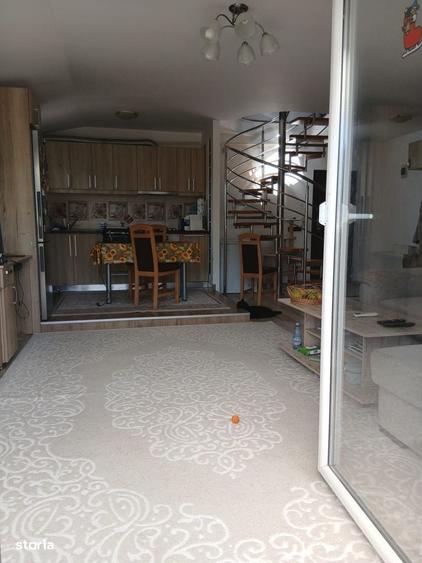 Apartament cu 3 camere în Florești