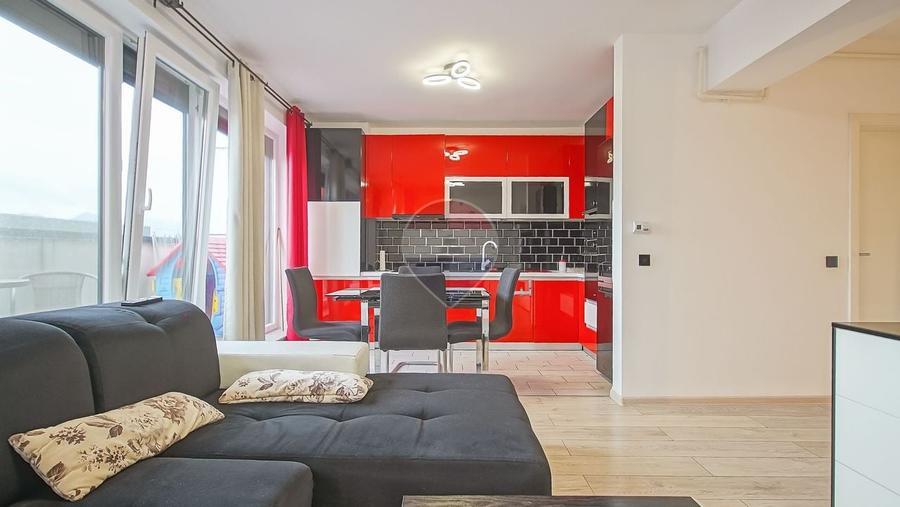 Apartament cu 3 camere decomandat, mobilat în Tractorul