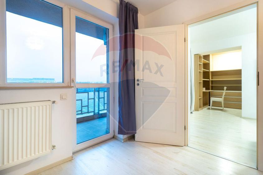 Apartament cu 2 camere semidecomandat, mobilat în Văcăresti