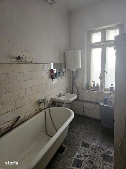 Apartament cu 5 camere, mobilat în Unirii