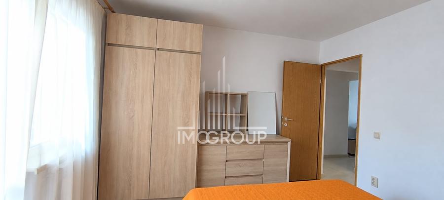 Apartament cu 4 camere decomandat în Plopilor