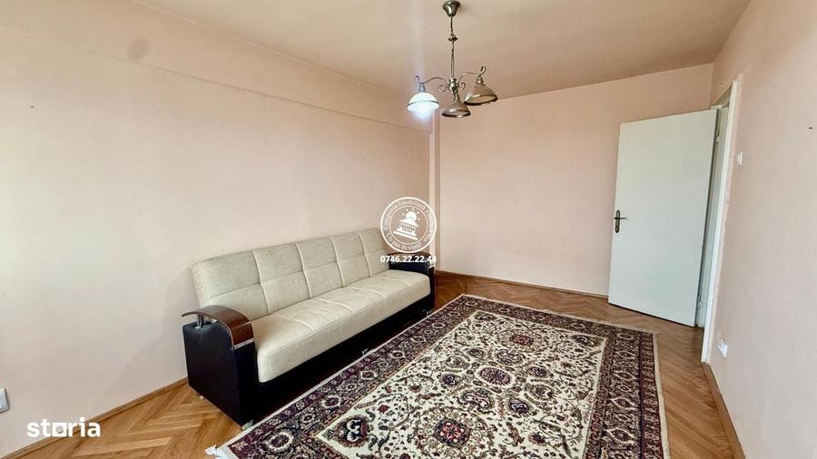 Apartament cu 3 camere decomandat în Alexandru cel Bun