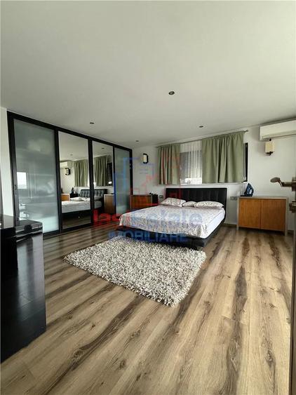 Casă cu Teren 1200 Mp în Filiași