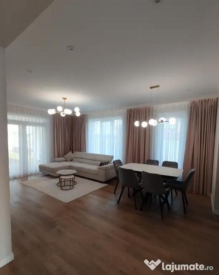 Casă cu 3 camere în Sântandrei
