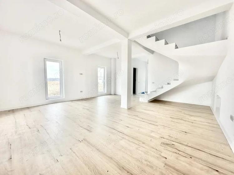Casă cu 3 camere cu Teren 255 Mp în Moșnița Veche