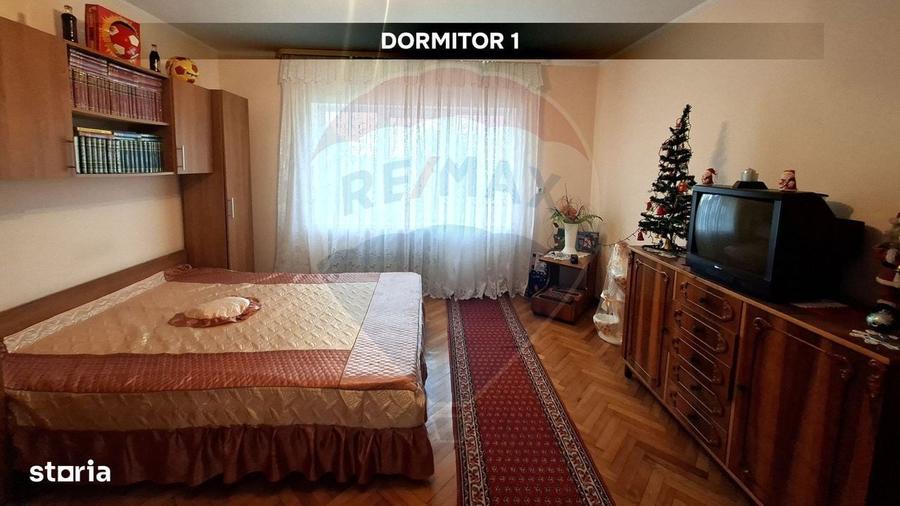 Casă cu 4 camere în Săbișa