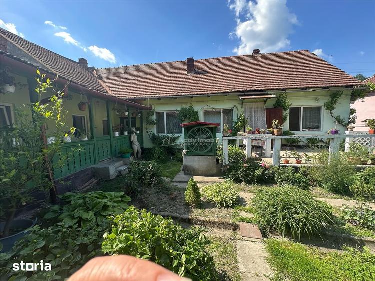 Casă cu 4 camere cu Teren 1000 Mp în Central