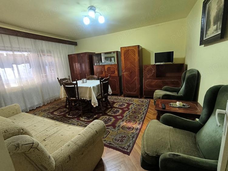 Apartament cu 3 camere decomandat în Ultracentral