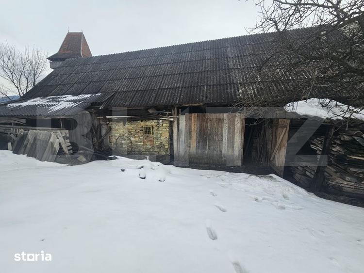 Casă cu 6 camere cu Teren 1850 Mp în Dumitra