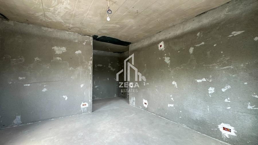 Casă individuală cu 7 camere cu Canalizare în Andronache