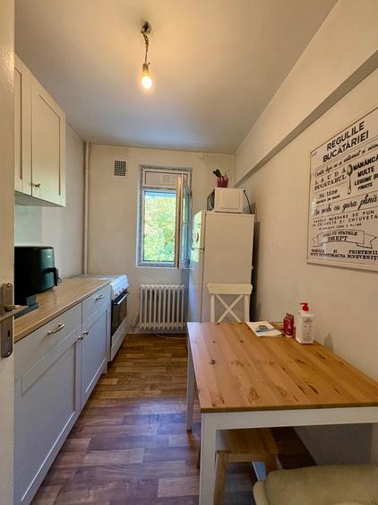 Apartament cu 2 camere semidecomandat în Brâncoveanu