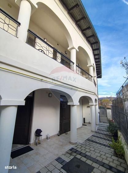 Proprietate speciala, doua vile de patrimoniu restaurate integral - 17