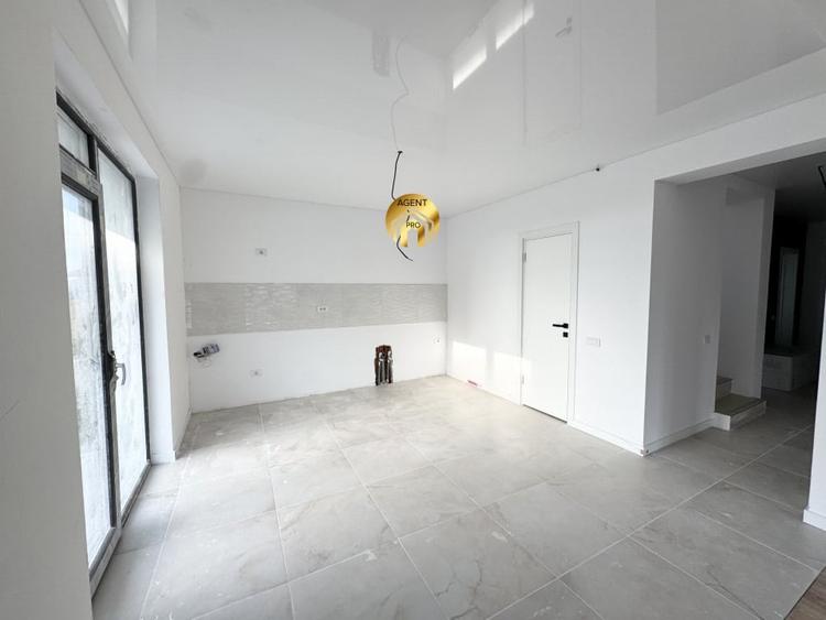 Casă individuală cu 6 camere cu Teren 413 Mp în Otopeni
