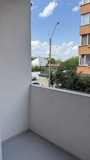 Apartament cu 2 camere decomandat în 7 Noiembrie