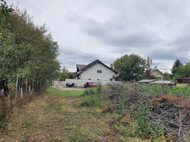 Teren de 1200 mp, în Goranu