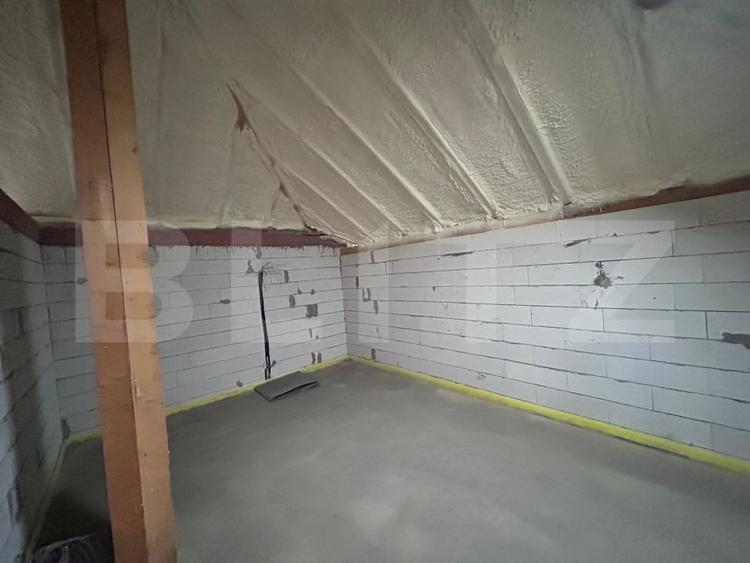 Casă individuală cu 4 camere cu Canalizare în Exterior Est