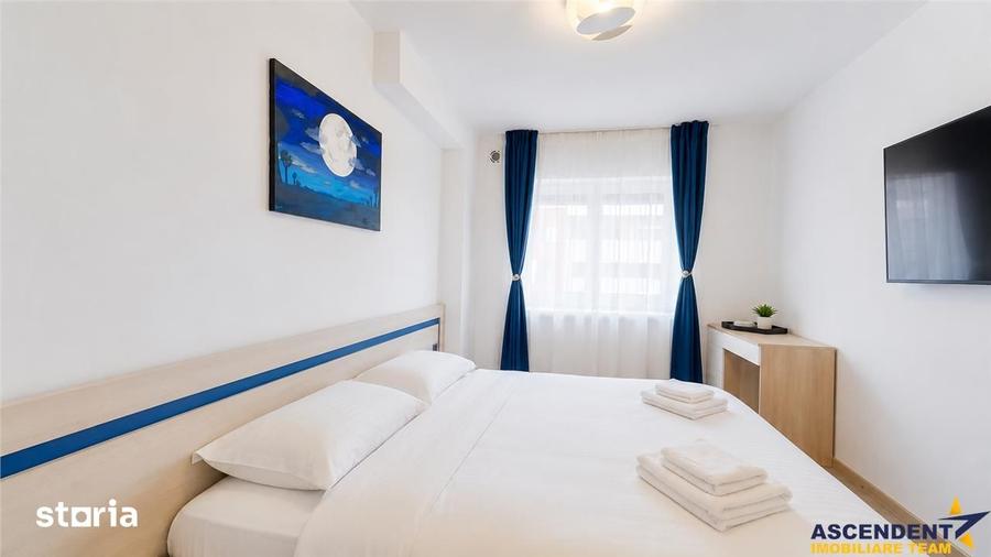 Apartament cu 3 camere decomandat în Tractorul
