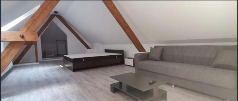 Casă individuală cu 4 camere cu Teren 300 Mp în Centrul Istoric