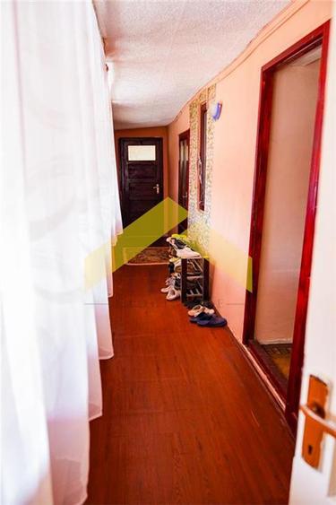 Casă individuală cu 3 camere cu Canalizare în Sânnicolau Mic