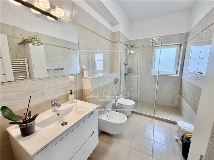 Apartament 3 camere de inchiriat, bloc nou, parcare subterana - langa Parcul Sub - 12
