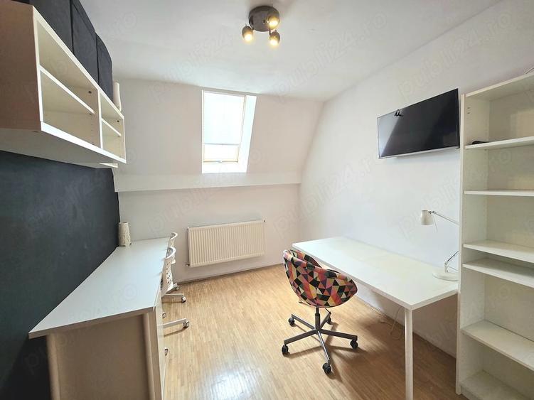Apartament cu 3 camere decomandat în Aradului