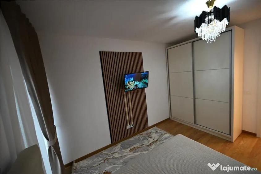 Apartament cu 3 camere decomandat în Ultracentral