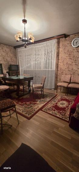 Apartament cu 4 camere decomandat, mobilat în Berceni