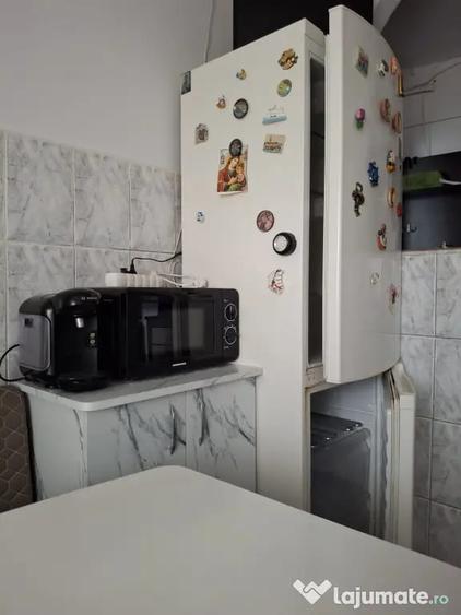 Apartament cu 2 camere decomandat în Valea Aurie