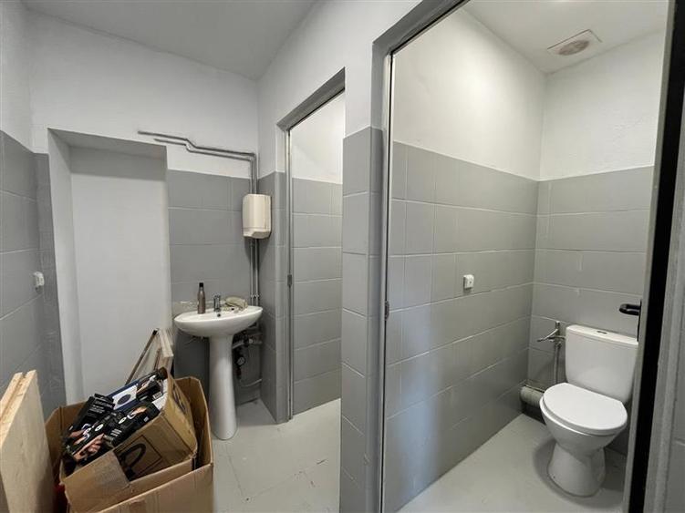 Spațiu comercial, de 150 mp, în Central