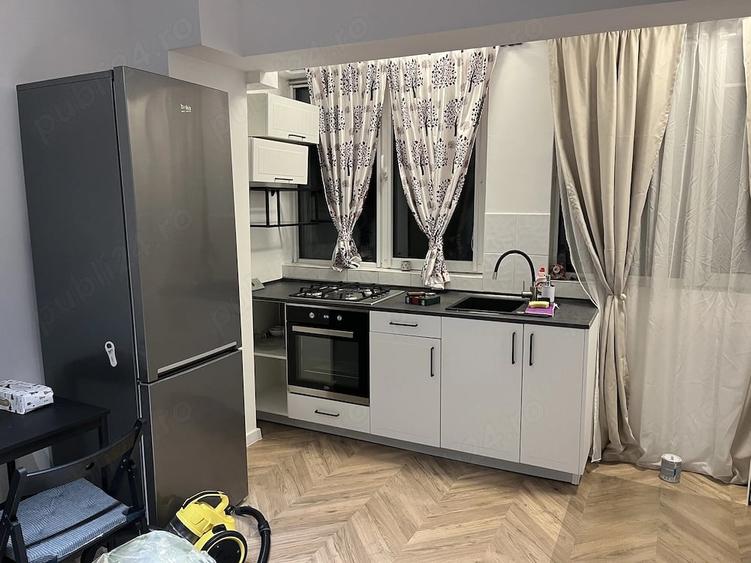 Garsonieră decomandată în Păcii