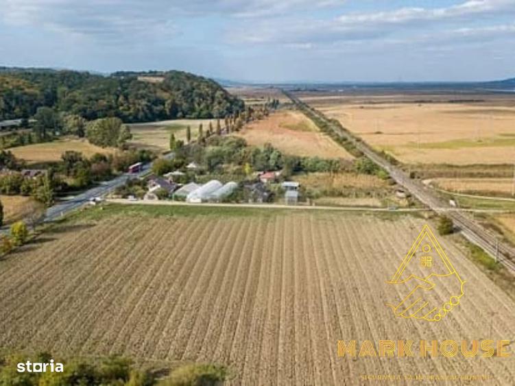 Teren de 22100 mp, în Răcăciuni