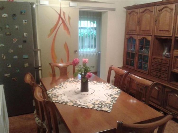 Apartament cu 3 camere decomandat în Aradului