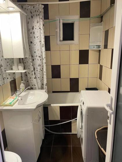 Apartament cu 3 camere decomandat în Rogerius