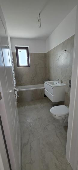 Duplex cu 4 camere cu Canalizare în Prelungirea Ghencea