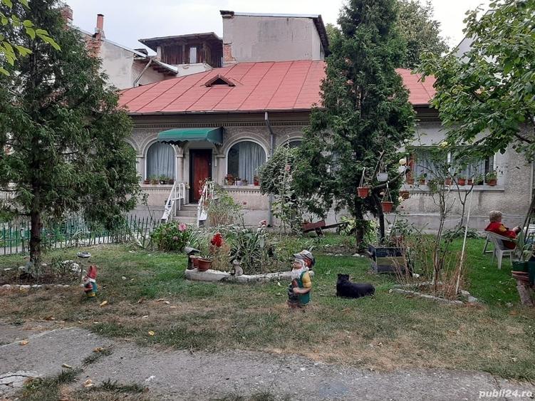 Casă cu 6 camere în Câmpulung Muscel