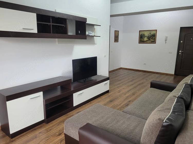 Apartament cu 2 camere decomandat în Pelican