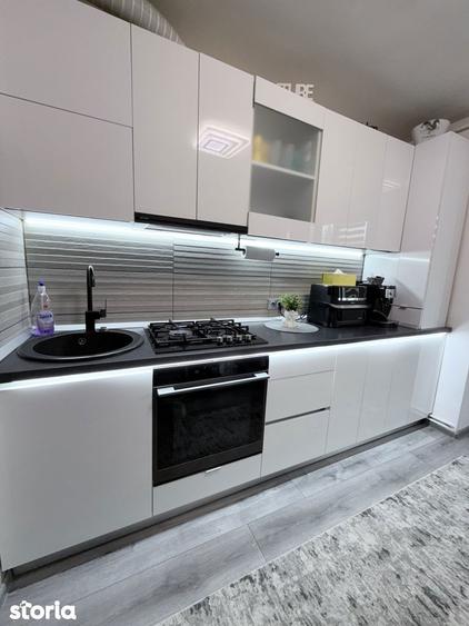 Apartament cu 3 camere decomandat în Tudor