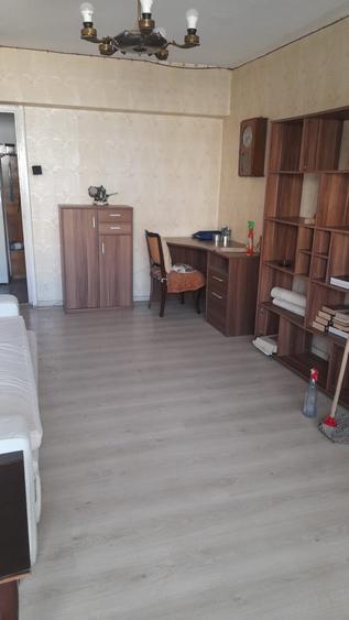 Apartament cu 3 camere în Obor