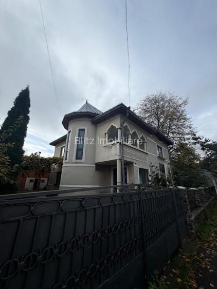 Casă de vânzare, 208 mp, zona Centrală