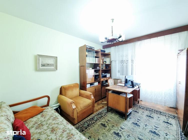 Apartament cu 4 camere în Central
