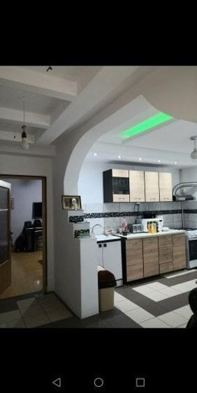 Apartament cu 3 camere decomandat, mobilat în Sebastian