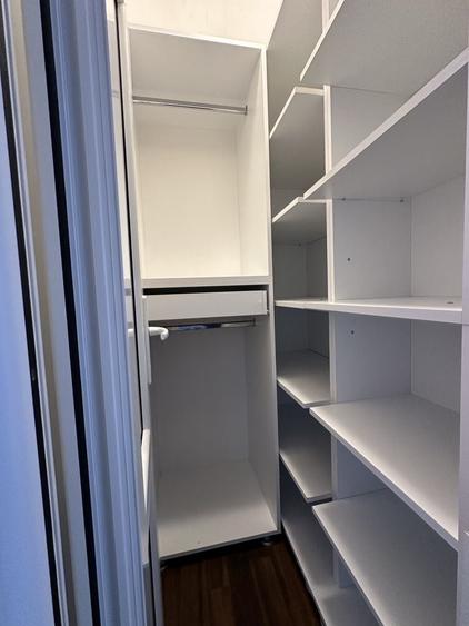 Apartament cu 3 camere decomandat în Spitalul Județean