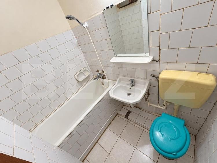 Apartament cu 3 camere decomandat, mobilat în Mircea cel Bătrân