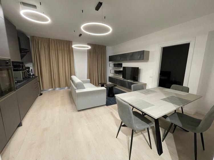 Apartament cu 2 camere semidecomandat, mobilat în Pipera