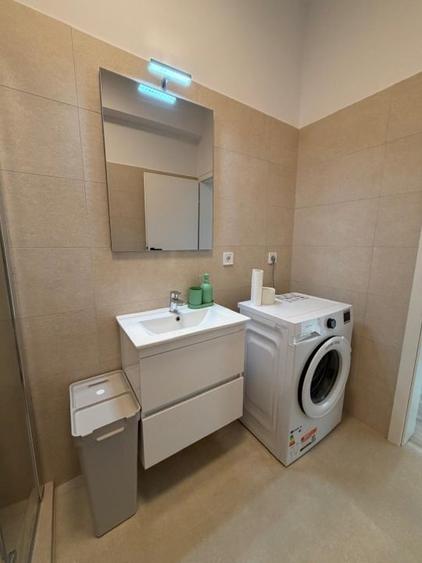 Apartament cu 2 camere decomandat, mobilat în Central