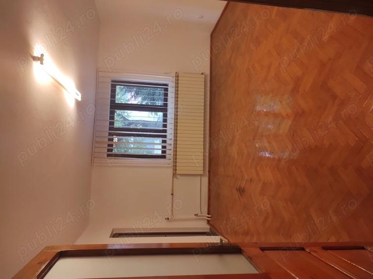 Casă cu 3 camere în Lipovei
