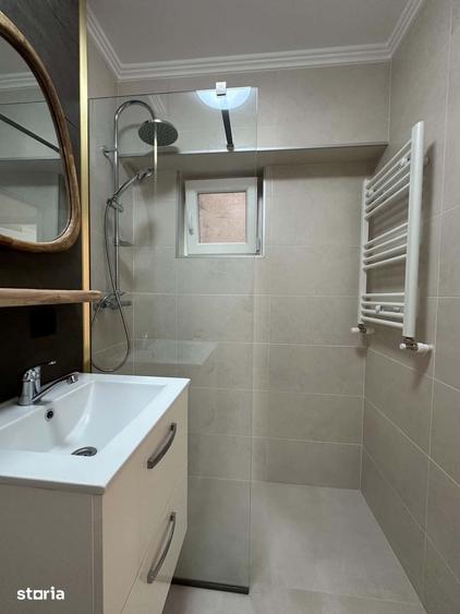 Apartament cu 3 camere decomandat în Micro 15