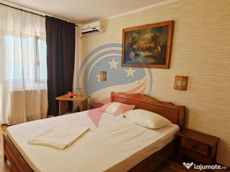 Casă cu 20 camere cu Teren 1632 Mp în Eșelnița