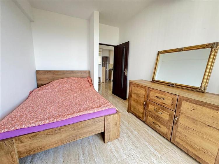 Apartament cu 2 camere semidecomandat, mobilat în Exterior Est